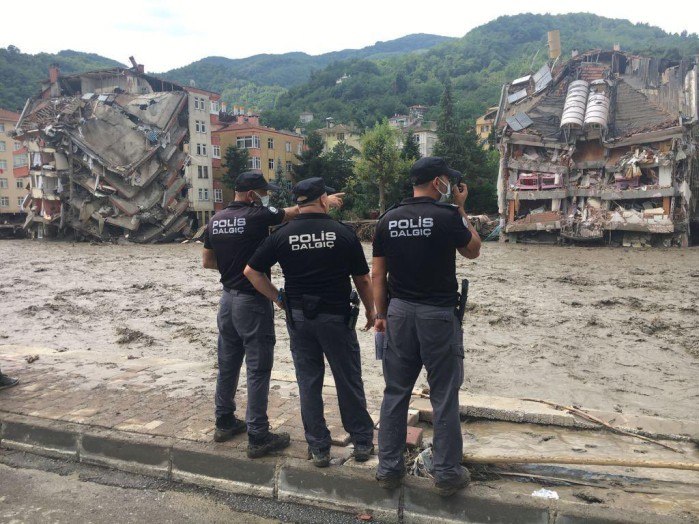 Flood-damage-Black-Sea-Region-Turkey-August-2021-Police-Turkey.jpg