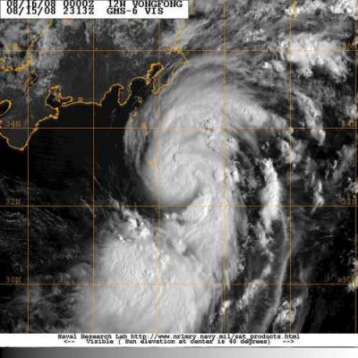Vongfong-40kt-992mb.jpg