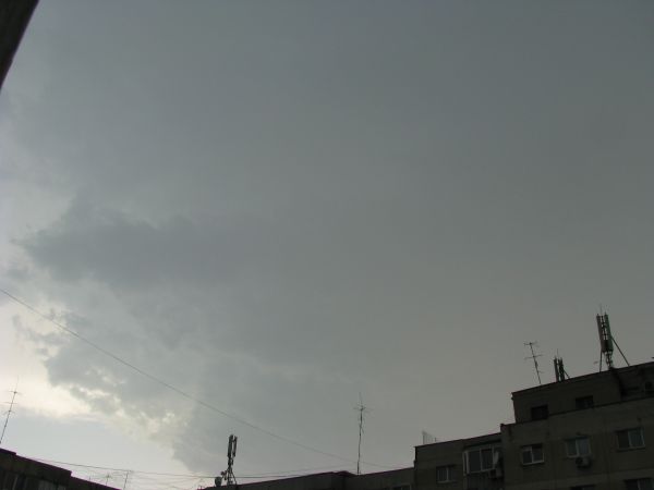 acesti   nori au  adus  grindina- 28   mai.jpg
